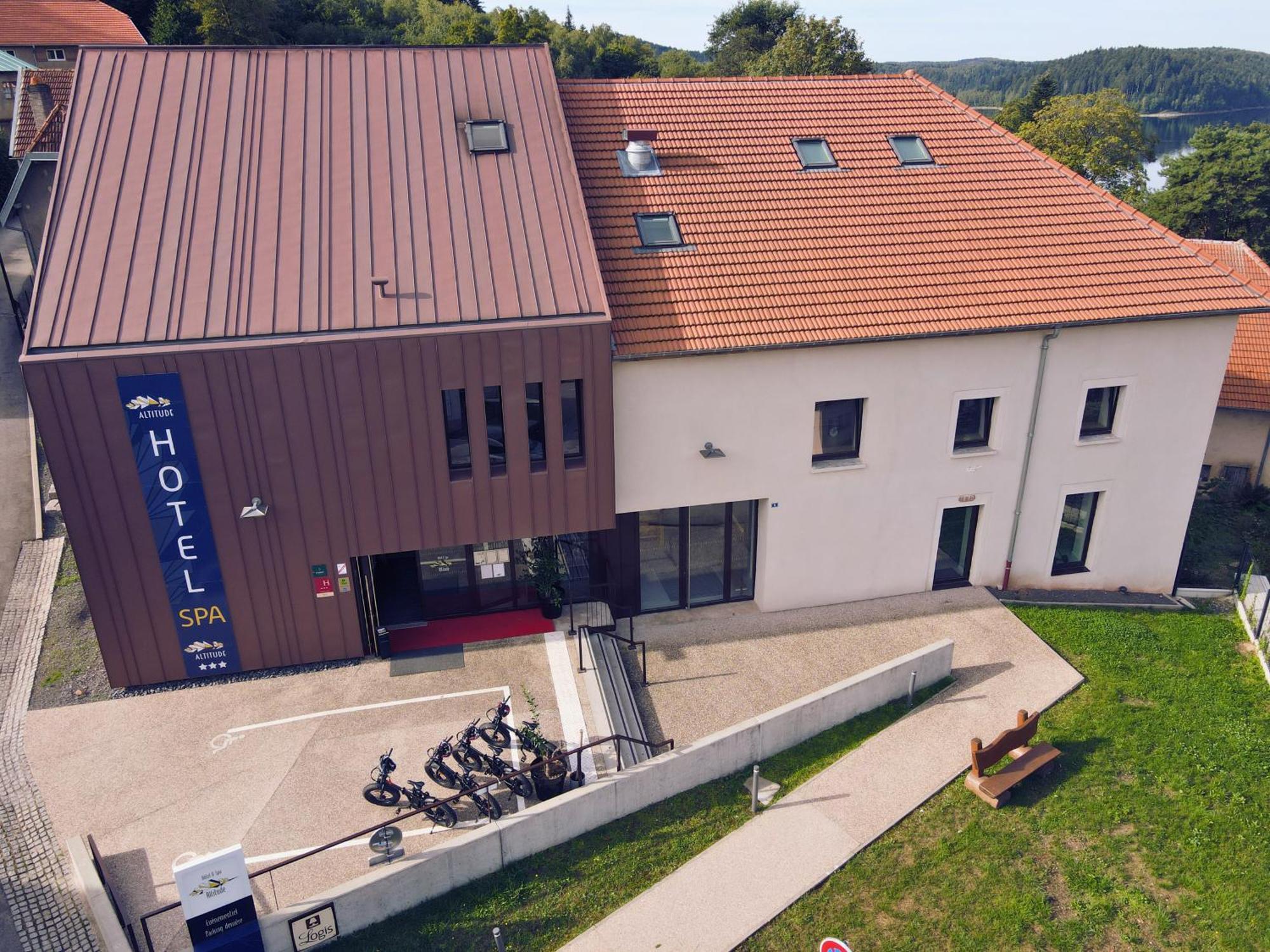Logis Hotel Altitude Et Spa Pierre-Percée Екстериор снимка